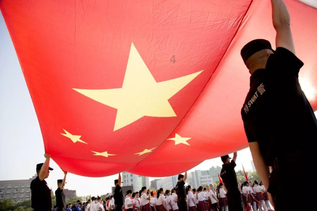 探索成年人晚上喝什么牛奶好,开启知识星球之旅!